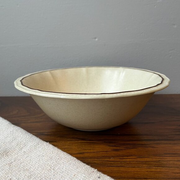 Kensington Staffordshire Handcrafted Ironsone Serving Bowl - Picture 2 of 10